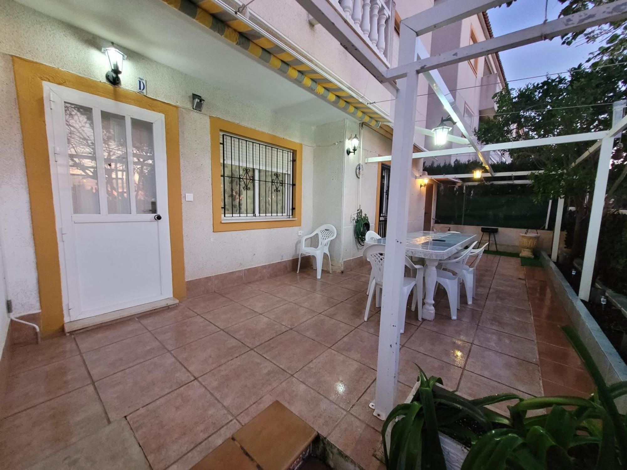Apartamento Bajo Con Terraza Y Piscina Torrevieja Esterno foto