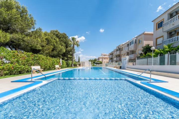 Apartamento Bajo Con Terraza Y Piscina Torrevieja Esterno foto
